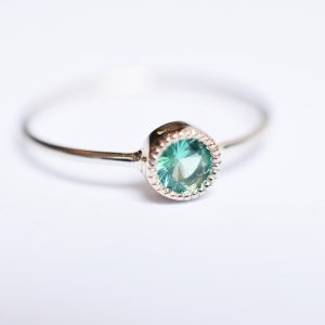 bague fine millegrain émeraude or éthique fiançailles fait main artisan créateur