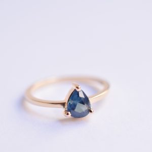 bague saphir bleu naturel or éthique sur-mesure fiançailles fait main bijou unique artisan créateur
