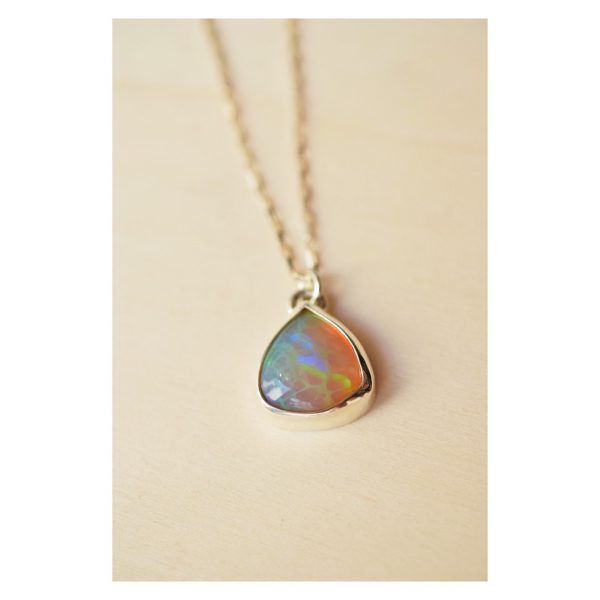 collier pendentif opale or éthique sur-mesure fait main bijou unique artisan créateur