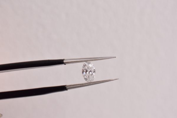 diamant oval bague fiançailles sur mesure lyon