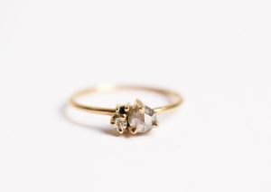 Bague fiançailles diamant gris