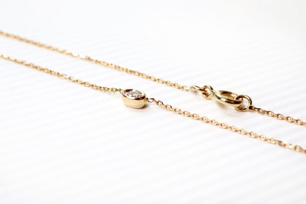 collier or jaune diamant ovale recyclé anniversaire cadeau joaillerie