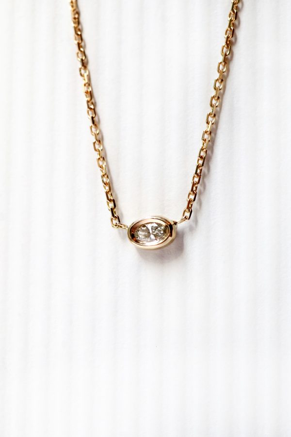 collier or jaune diamant ovale recyclé anniversaire cadeau joaillerie