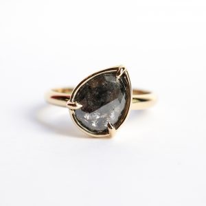 Bague poire diamant poivre & sel 2,38 carats